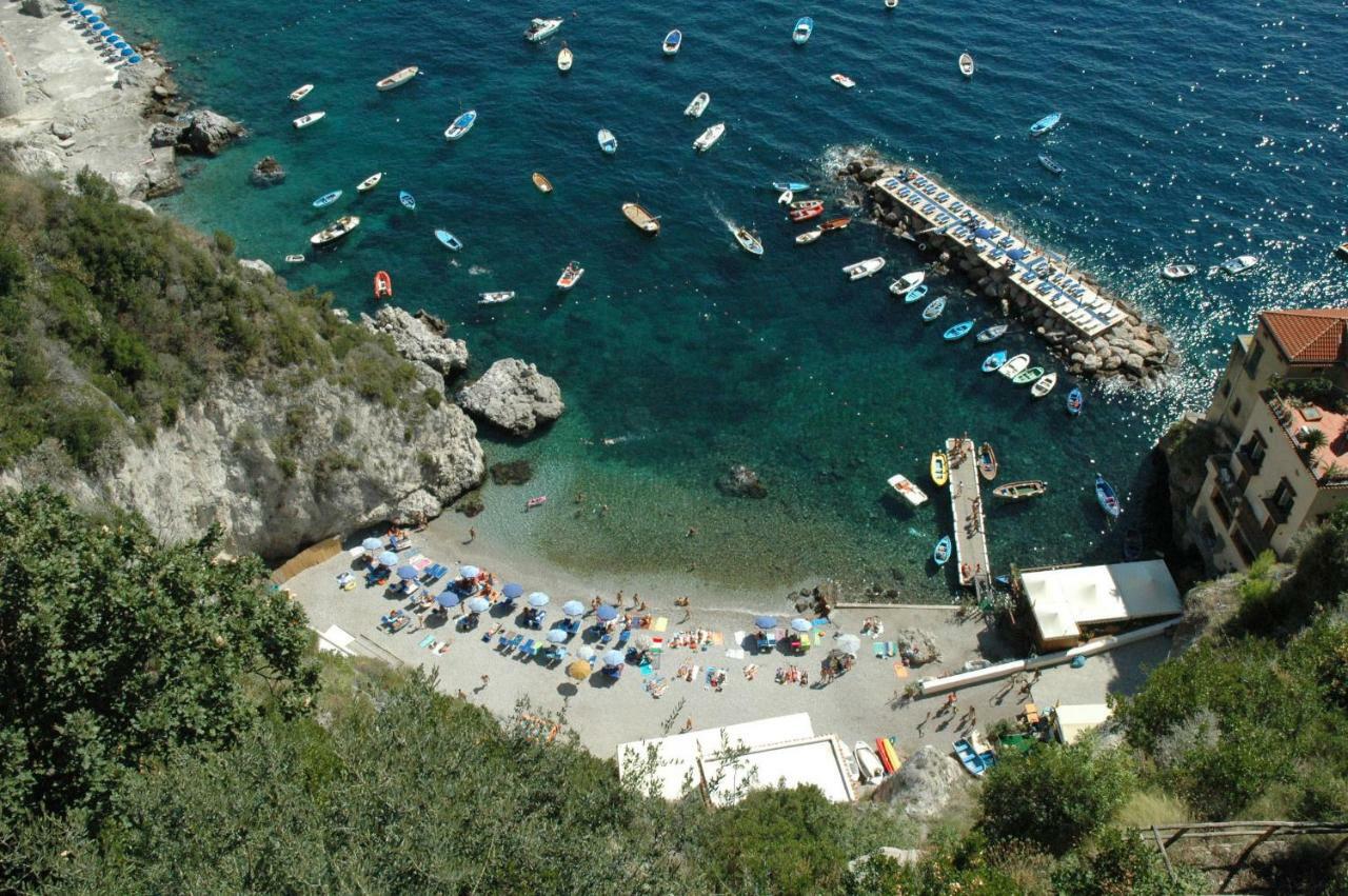 Il Giardino Di Rosa Villa Amalfi Bagian luar foto